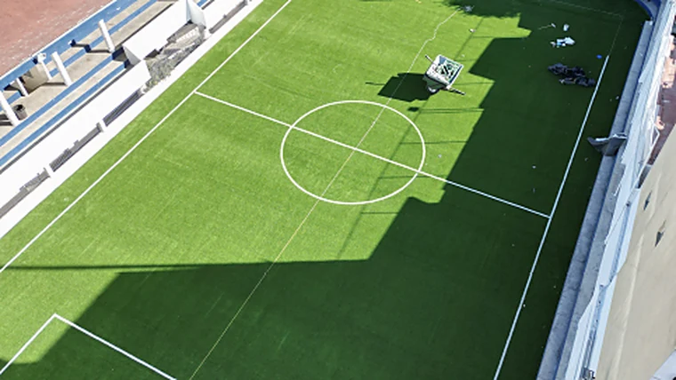 Cancha de fútbol 7 de 1,100 m² con pasto MAX 3D