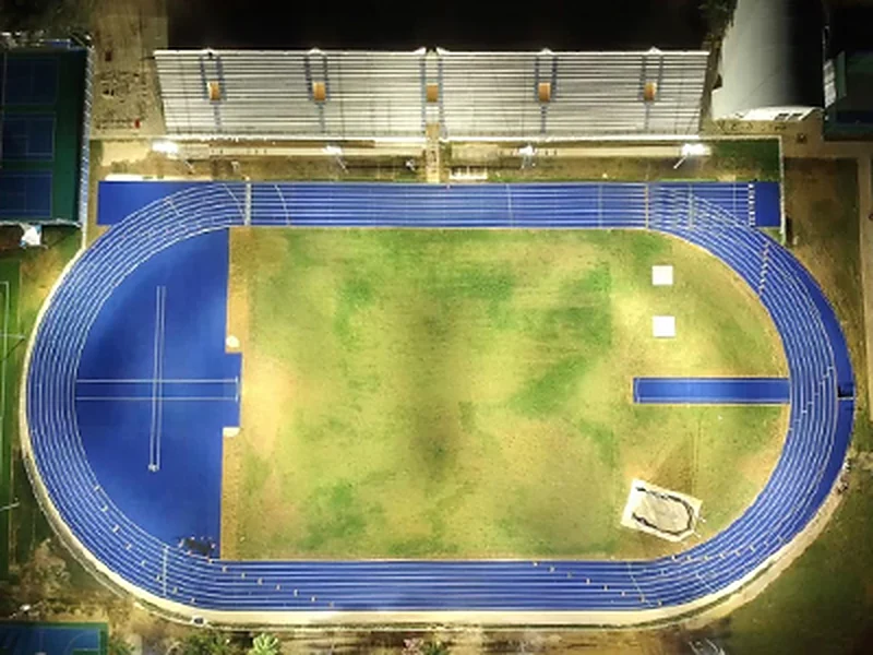 Pista de atletismo de un estadio en Mérida, Yucatán, vista desde el aire